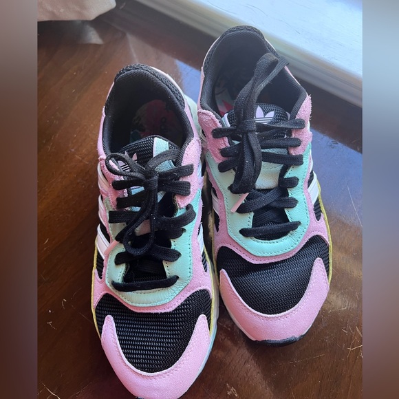 Women's ADIDAS Originals TRESC RUN Boost RUNNING Athletic SNEAKERS Size 7 - Picture 2 of 8